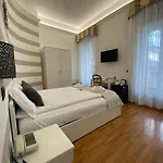 La Fontana Hotel