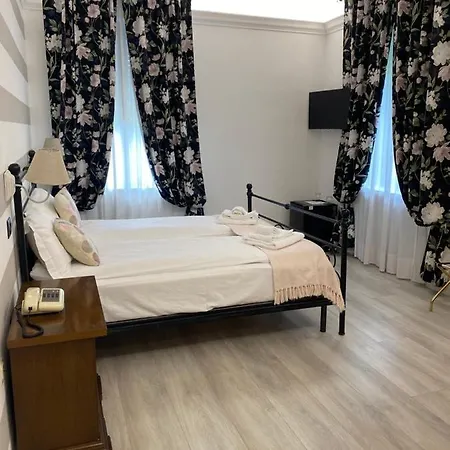 拉丰塔纳酒店 酒店 3*