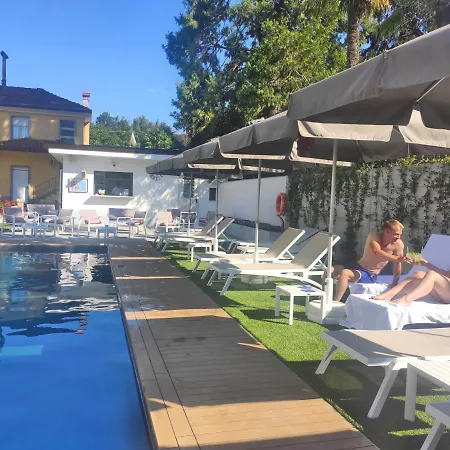 拉丰塔纳酒店 3*