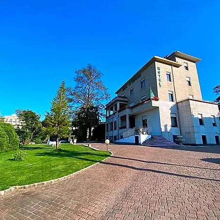 Hotell La Fontana 3*